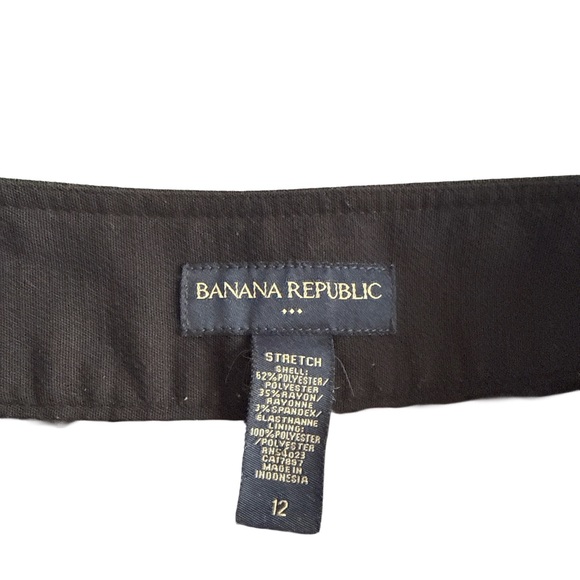 Banana Republic Black Pencil Skirt - Picture 2 of 6